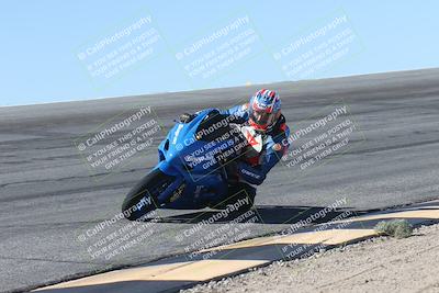 media/Oct-13-2025-Moto Forza (Mon) [[a66d839500]]/3-B Group/Session 2 (Bowl)/